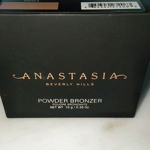 Anastasia Beverly Hills Powder Bronzer
